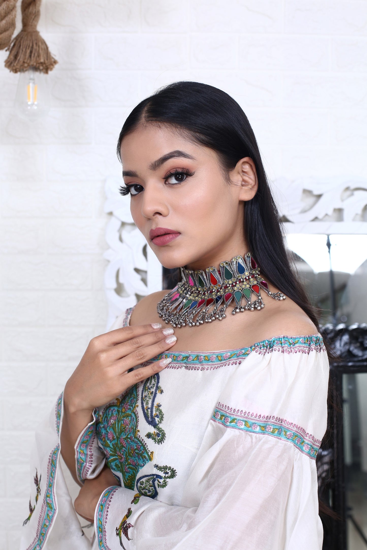 ZUBEDA GLASS CHOKER