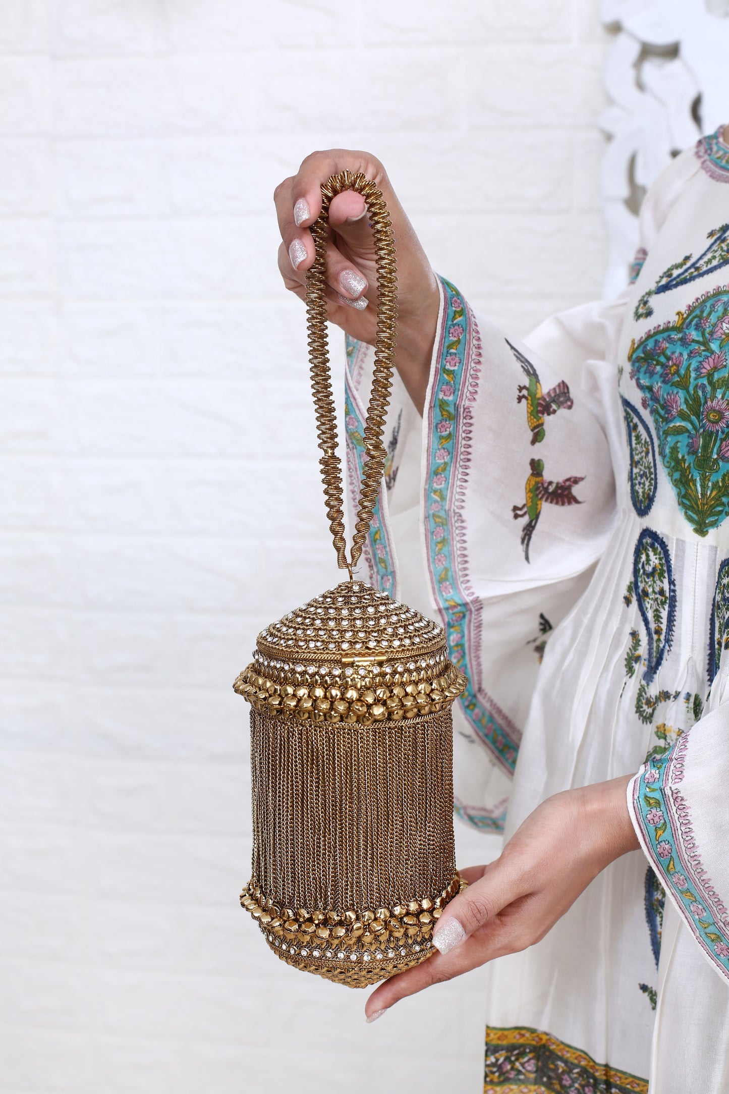 Grand Golden Bag
