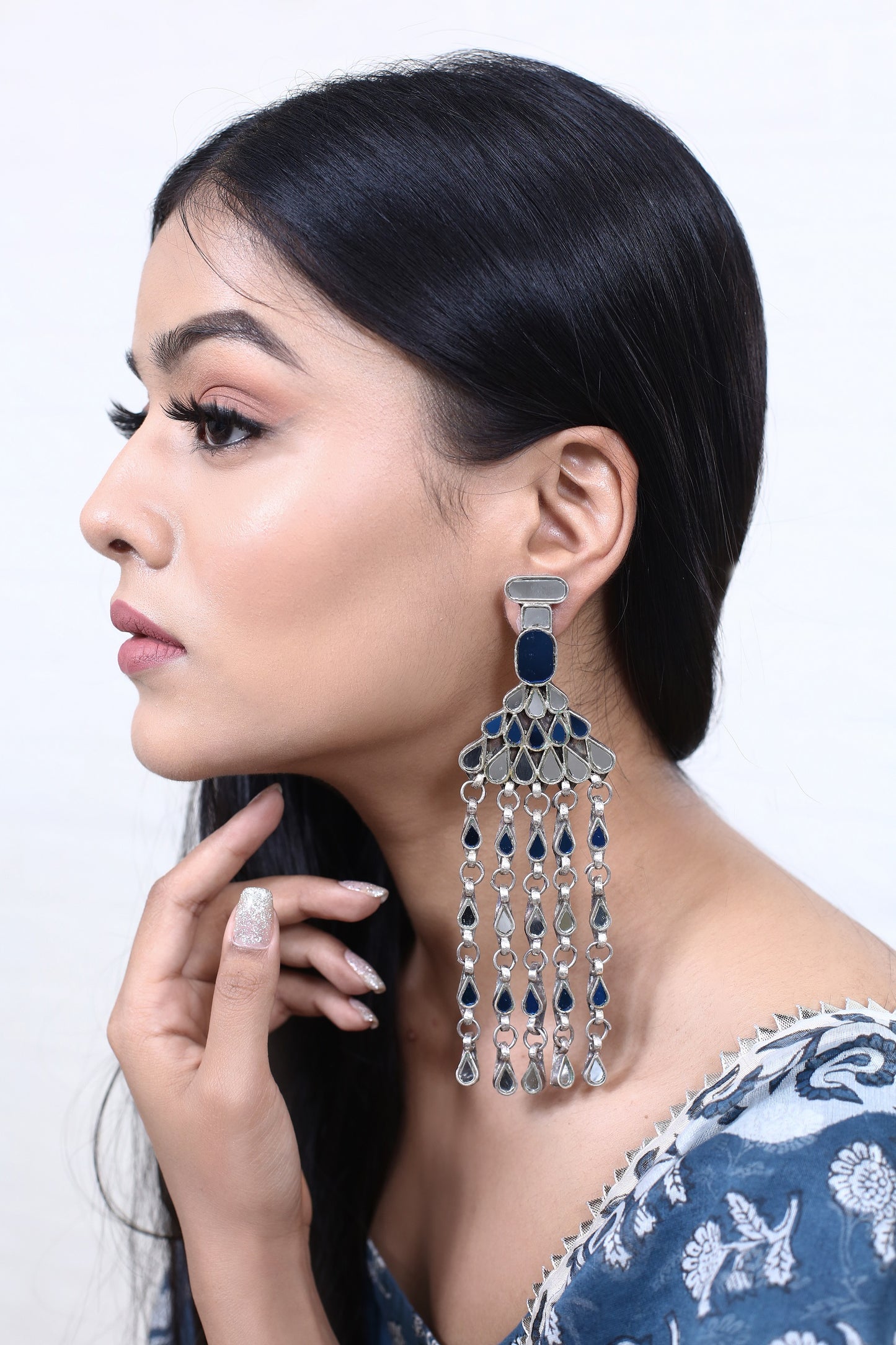 RIYAAH GLASS EARRINGS