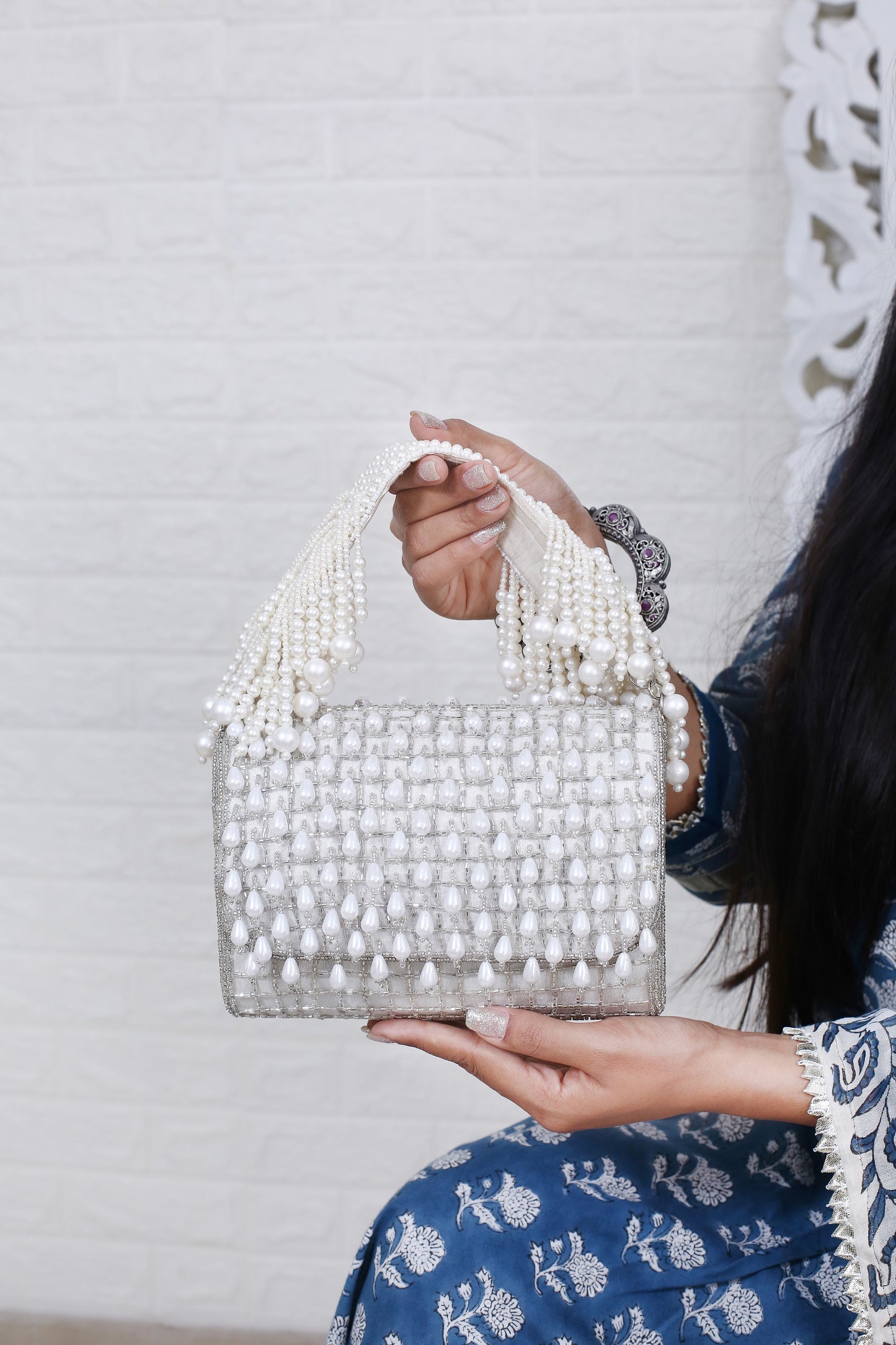 The Pearl Story Bag