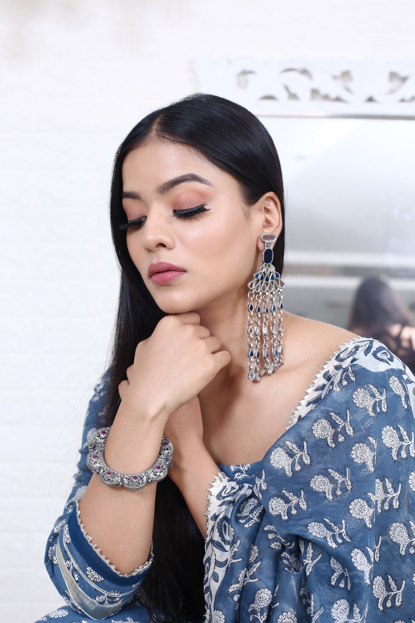RIYAAH GLASS EARRINGS