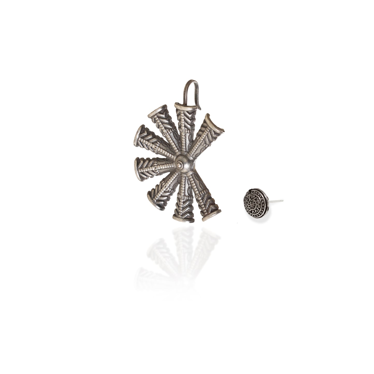 VINTAGE EARCUFFS