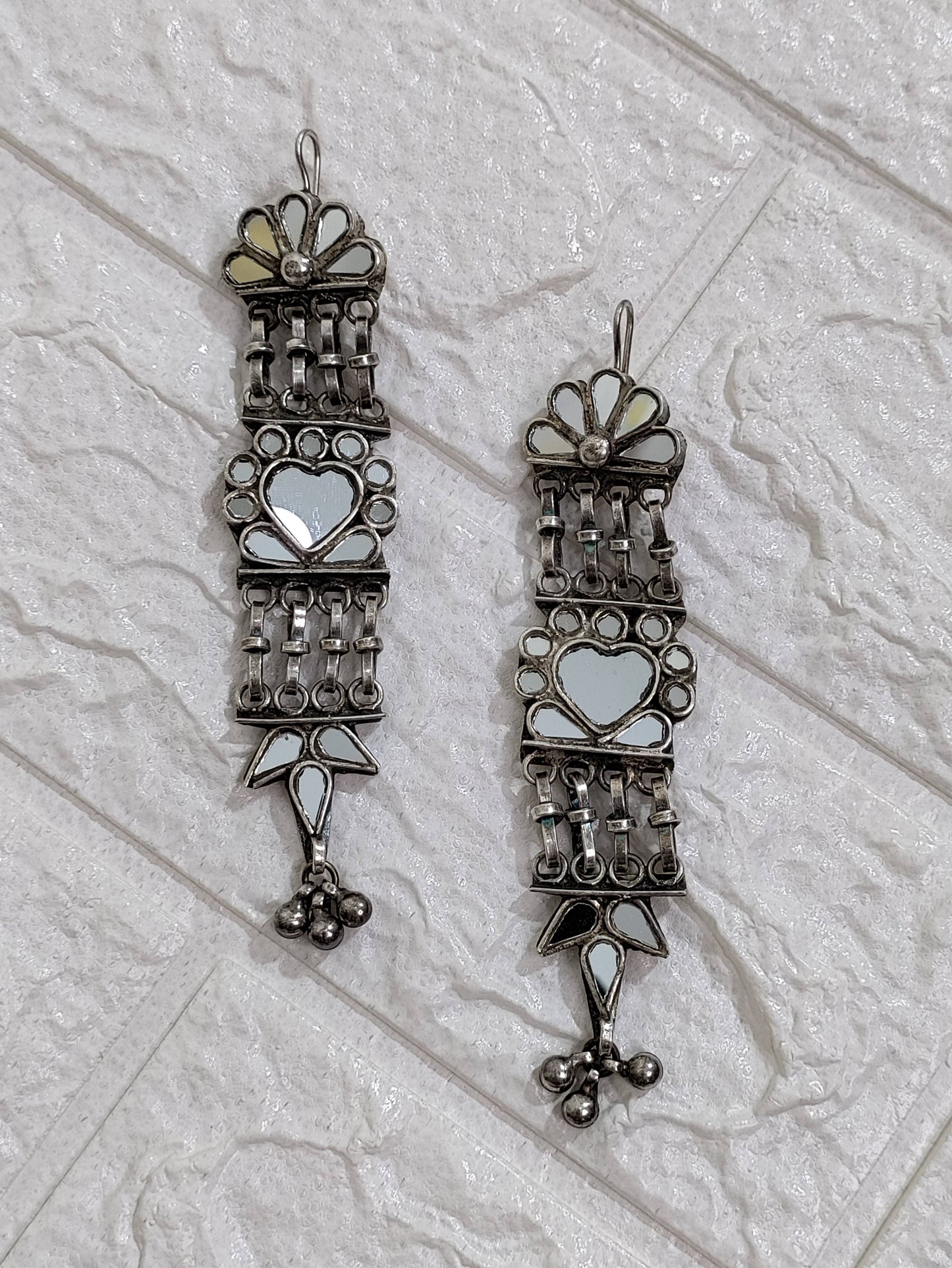 JANNAT AFGHANI GLASS EARRING
