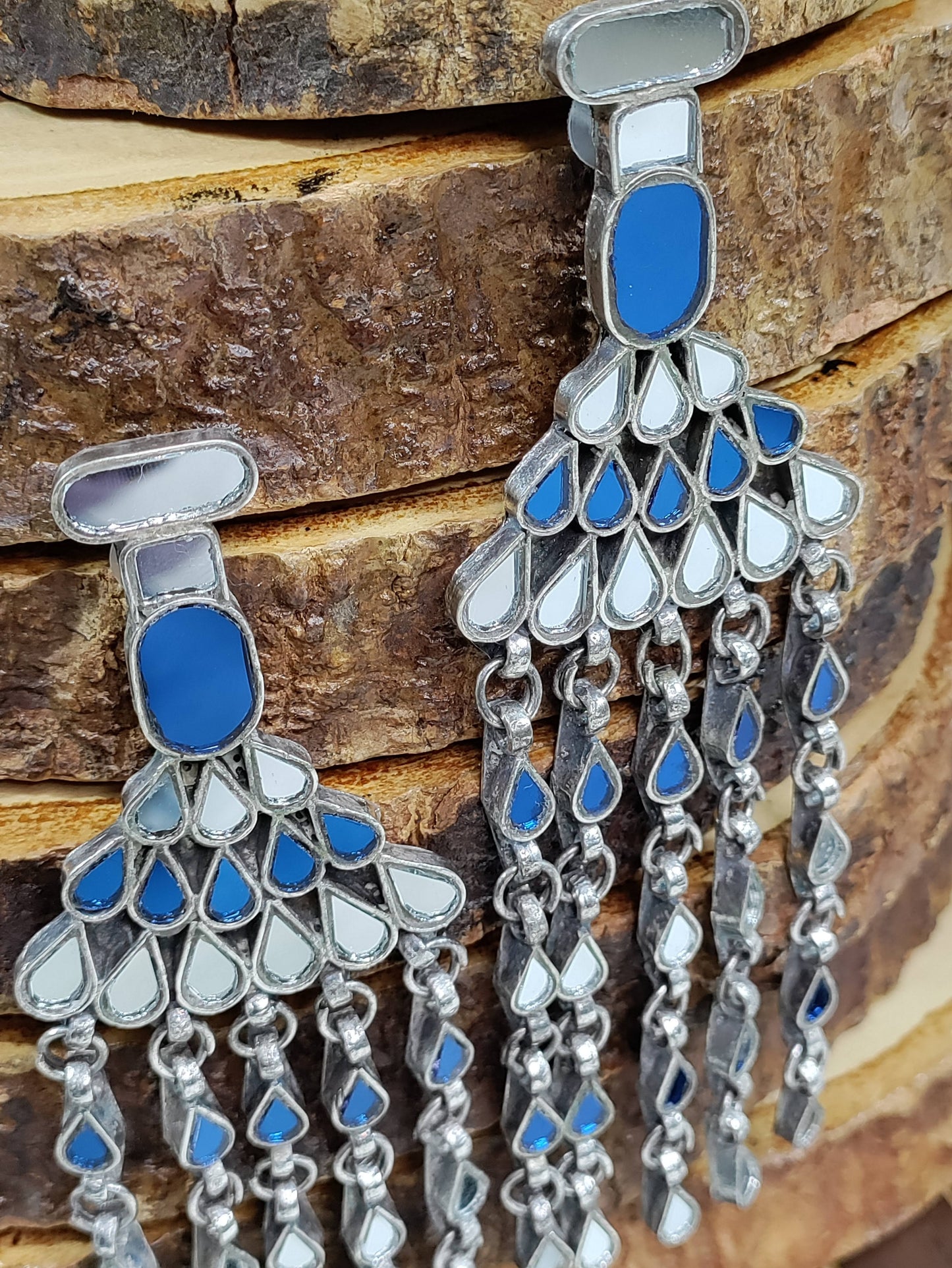RIYAAH GLASS EARRINGS