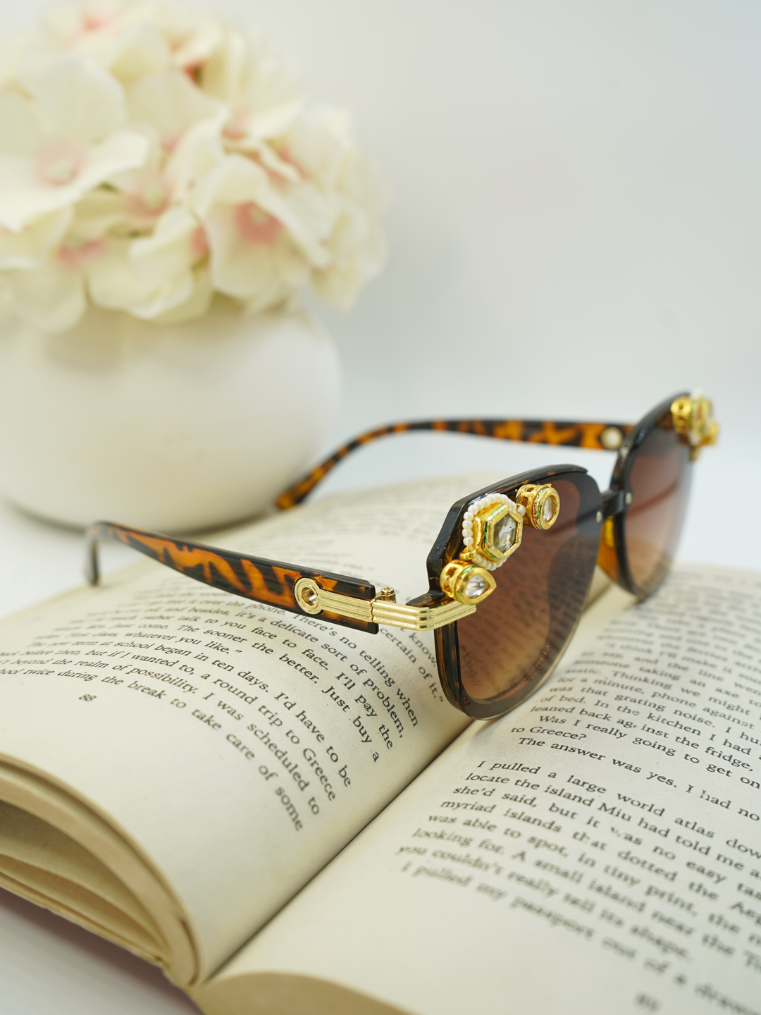 NAWABI SUNGLASSES