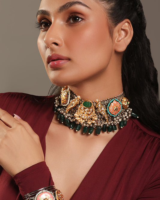 Kundan Crest