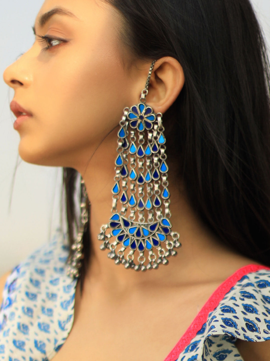 AAMREEN PASSA GLASS EARRINGS - BLUE