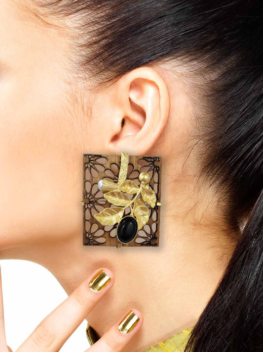 WOODY BLACK EARRINGS