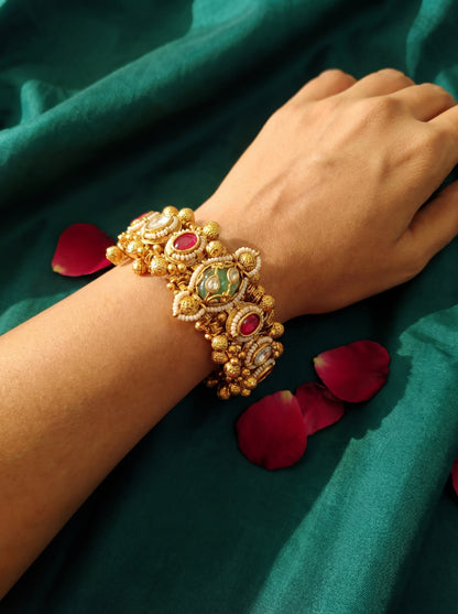 NAUREEN HANDCUFF